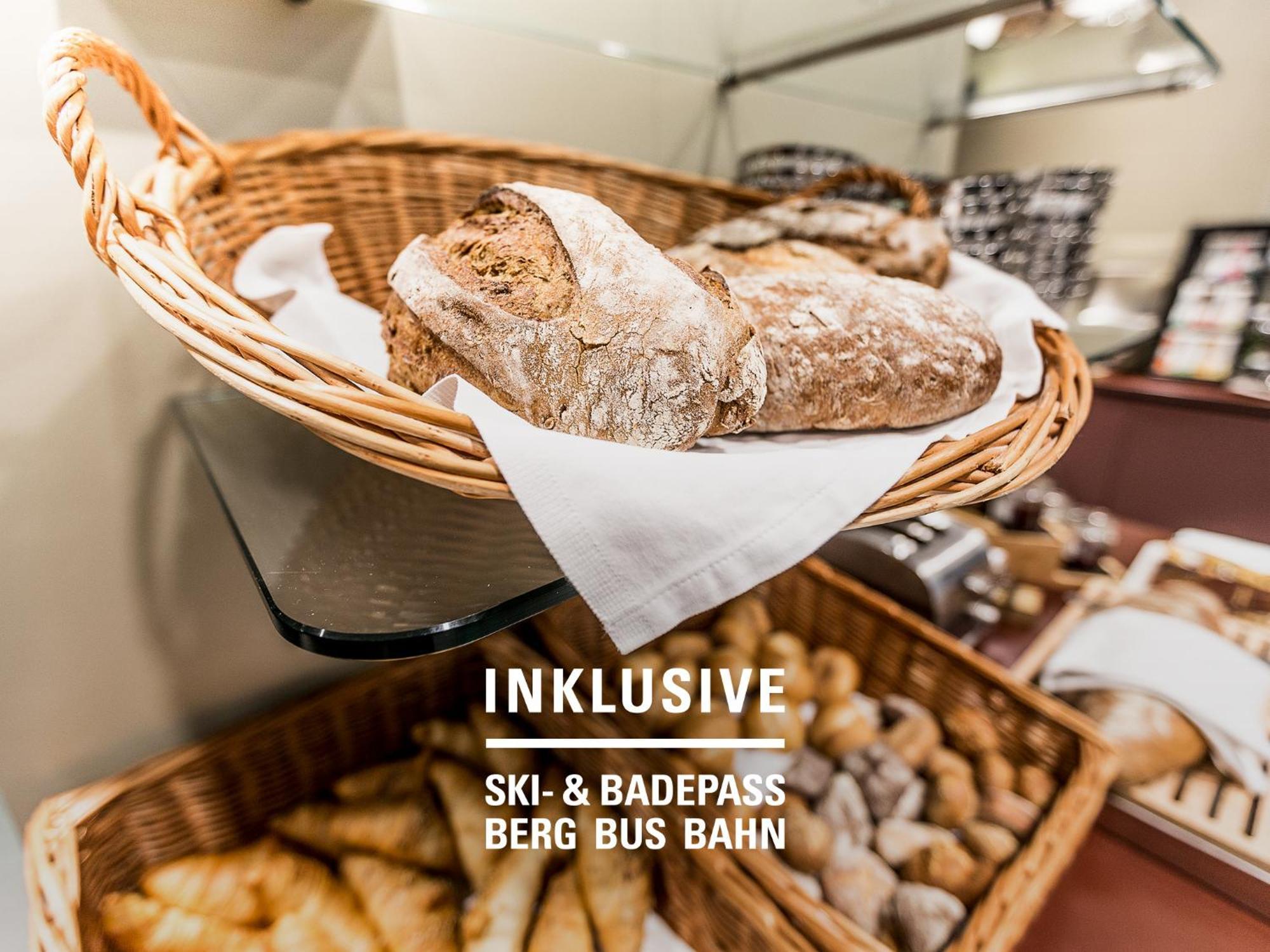 Badehotel Belvair Scuol Exterior photo